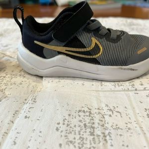 Nike toddler shoes